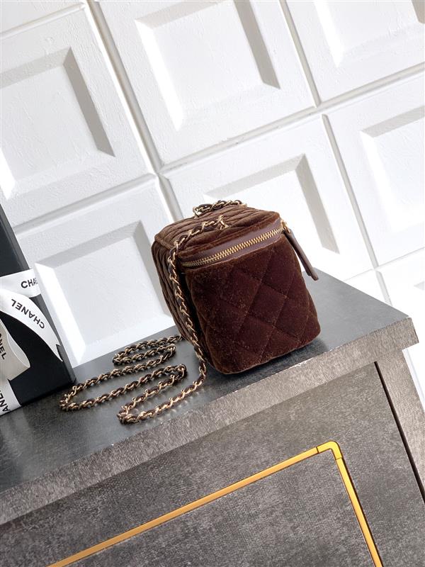 2026127215530183 600